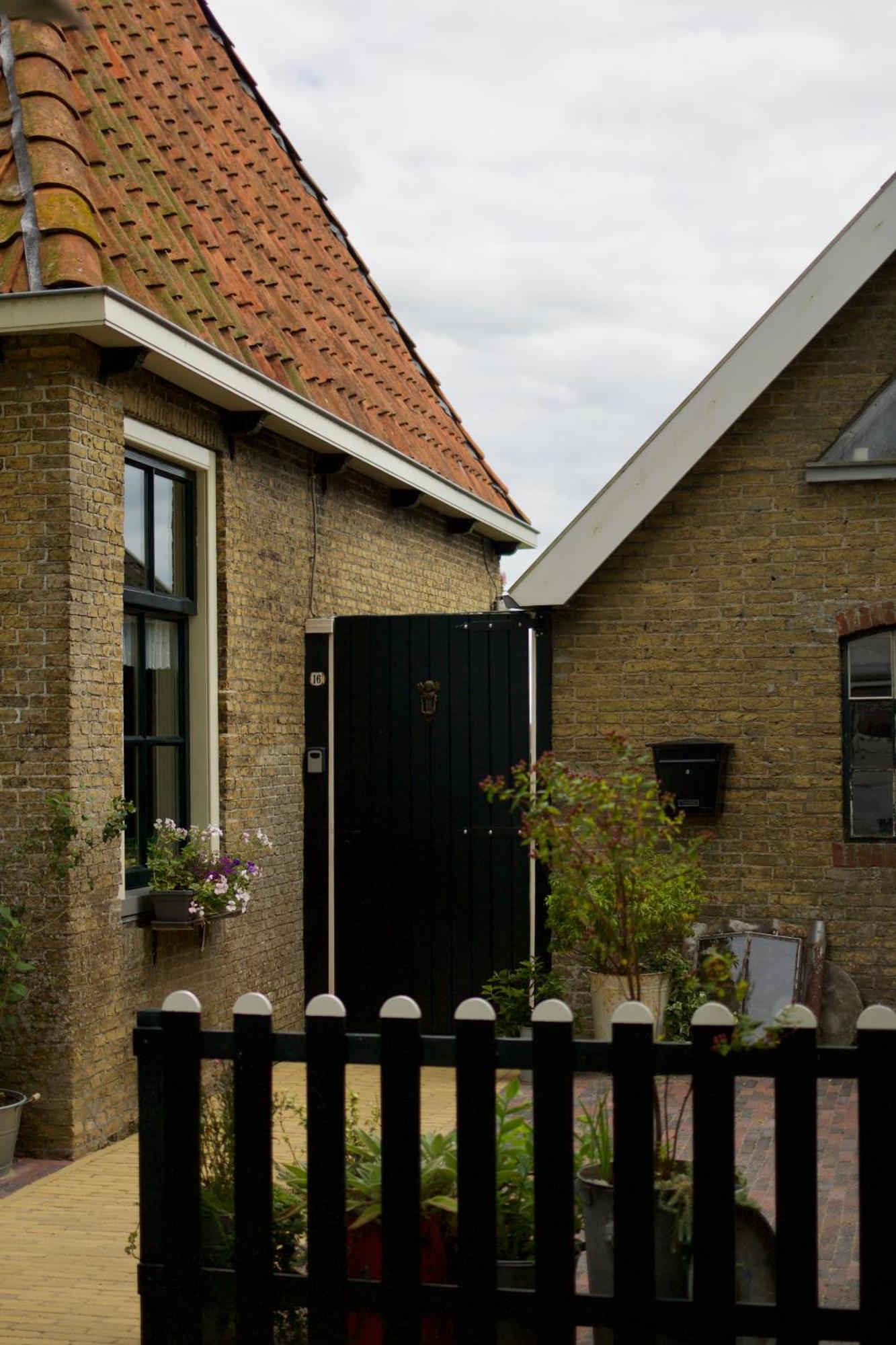 Vakantiehuis In Friesland Voor De Hele Familie Huns Exterior foto