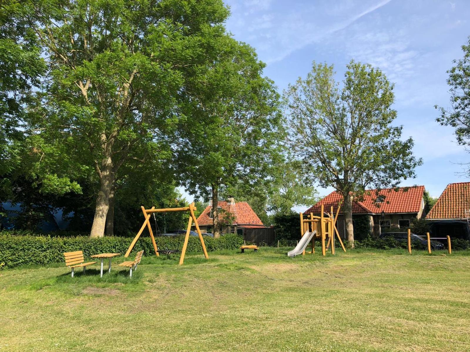 Vakantiehuis In Friesland Voor De Hele Familie Huns Exterior foto